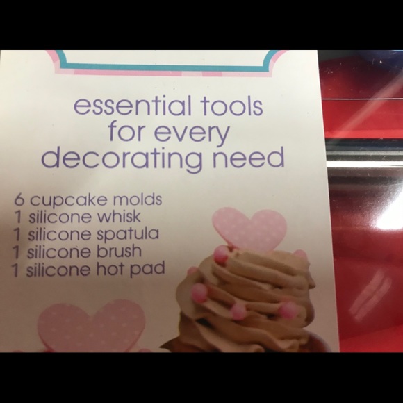 Cupcake Baking Set - Picture 3 of 4